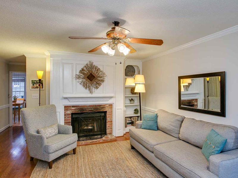 4502 Hamptonshire Dr, Raleigh, NC 27613