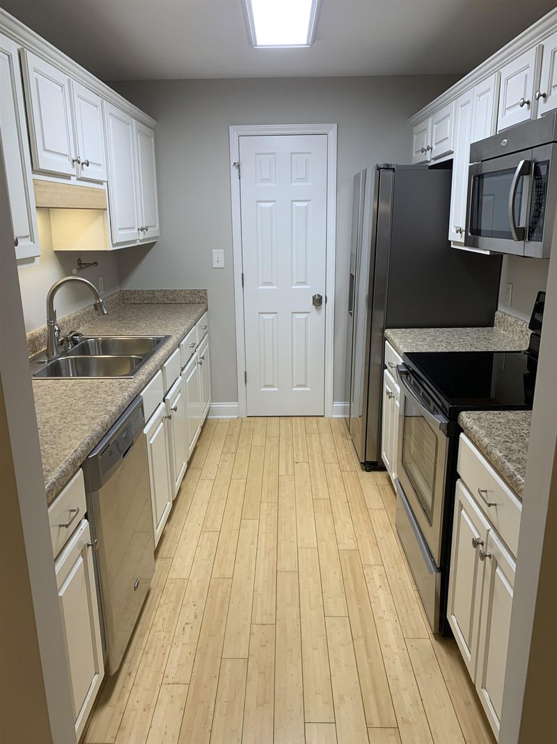 4505 Edwards Mill Rd #E, Raleigh, NC 27612