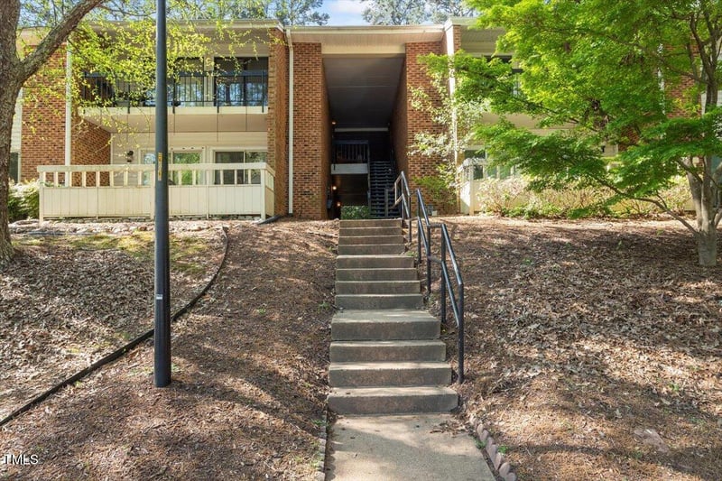 4507 Edwards Mill Rd #F, Raleigh, NC 27612