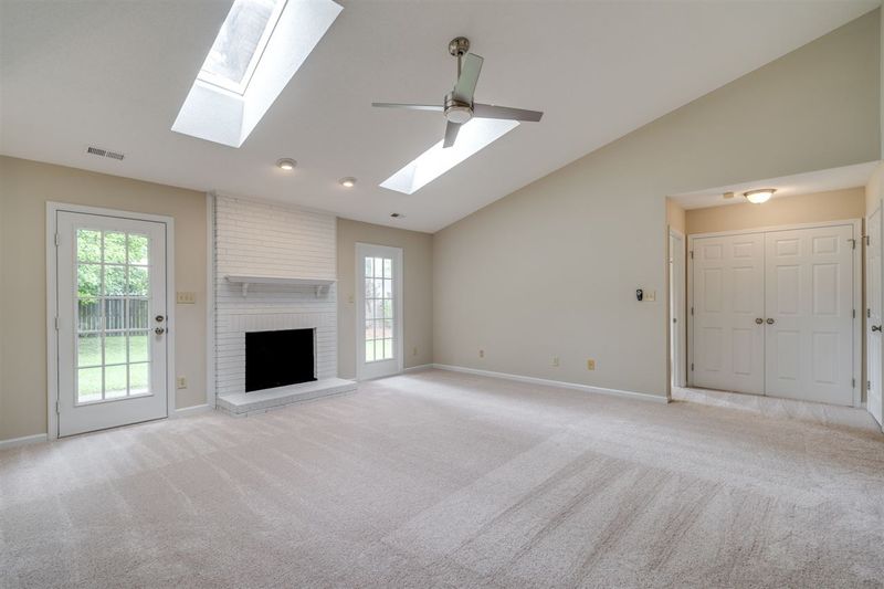 4508 Ashmont Ct, Raleigh, NC 27616