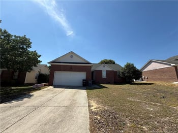 4508 Broadway Ct, Hope Mills, NC 28348