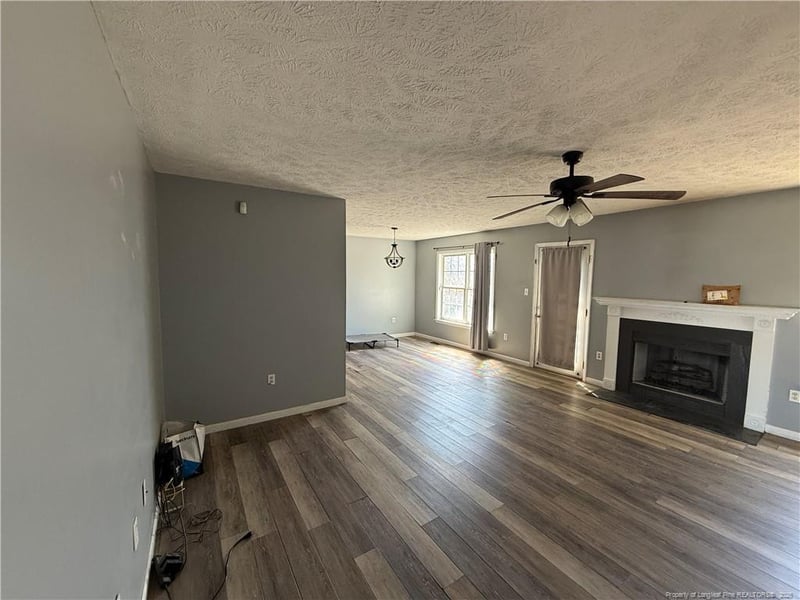 4508 Broadway Ct, Hope Mills, NC 28348