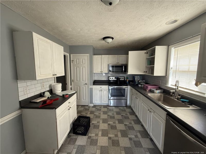 4508 Broadway Ct, Hope Mills, NC 28348