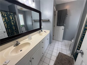 4508 Broadway Ct, Hope Mills, NC 28348