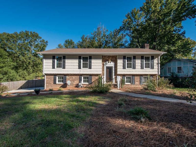 4508 Ryegate Dr, Raleigh, NC 27604