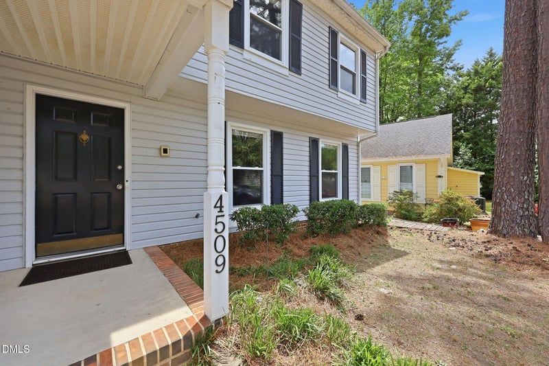4509 Hollirose Pl, Raleigh, NC 27616