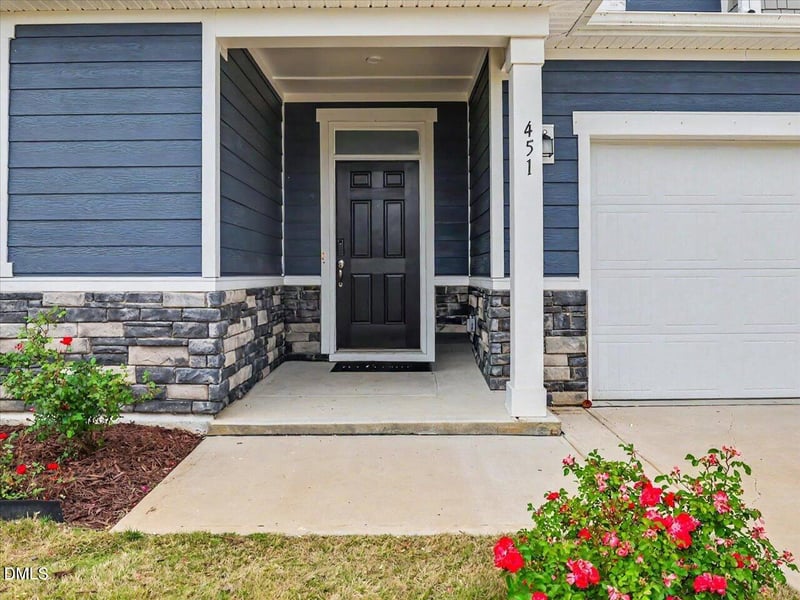 451 John Stark Dr, Fuquay Varina, NC 27526