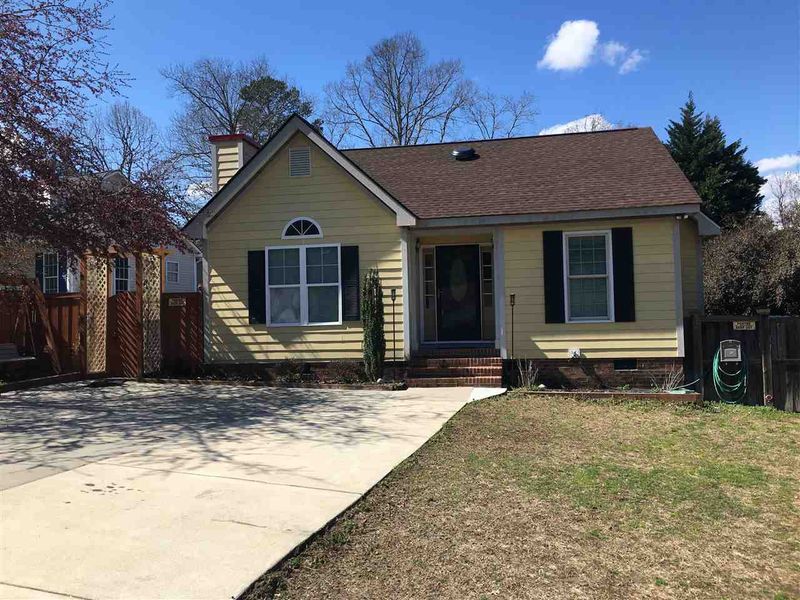 4513 Pintail Ct, Raleigh, NC 27616
