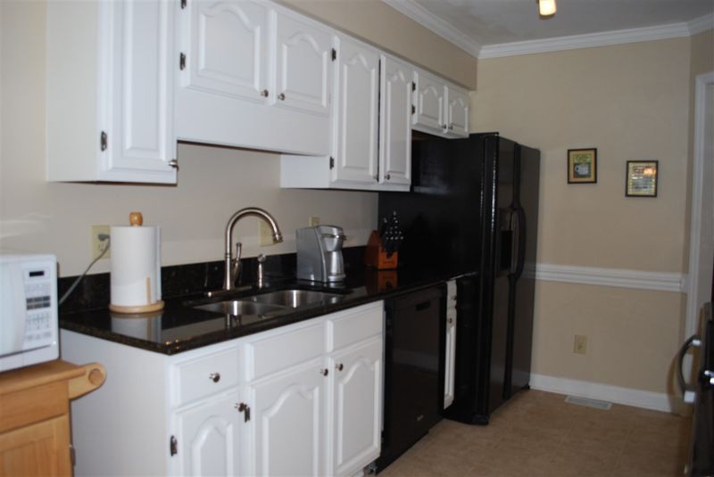4515 Hershey Ct, Raleigh, NC 27613