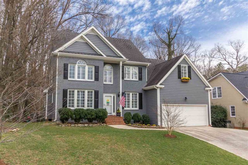 4516 Crabtree Pines Ln, Raleigh, NC 27612