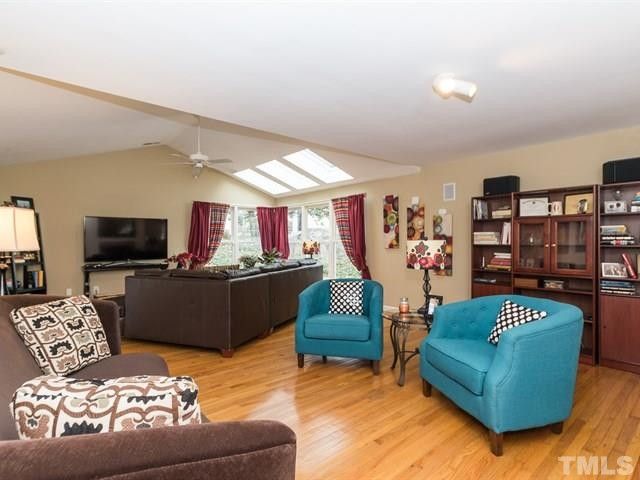 4516 Pitt St, Raleigh, NC 27609