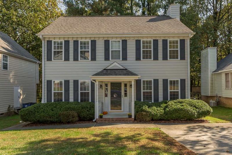 4516 Timberhurst Dr, Raleigh, NC 27612