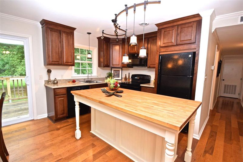 4517 Johnson Pond Rd, Apex, NC 27539