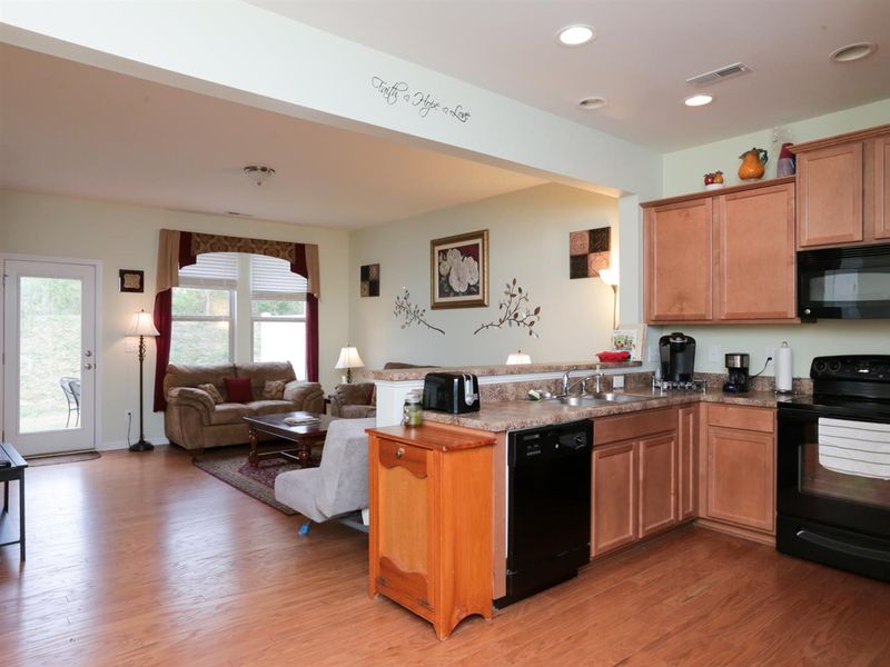 4517 Middletown Dr, Wake Forest, NC 27587