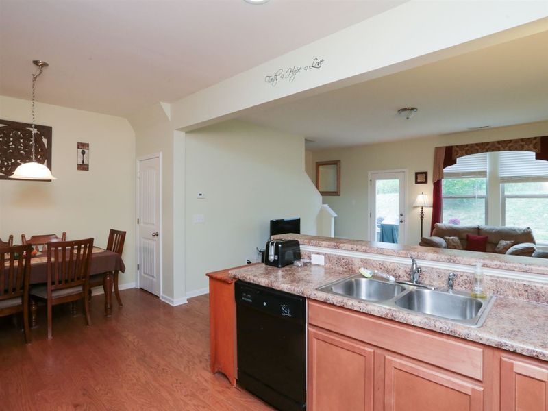 4517 Middletown Dr, Wake Forest, NC 27587