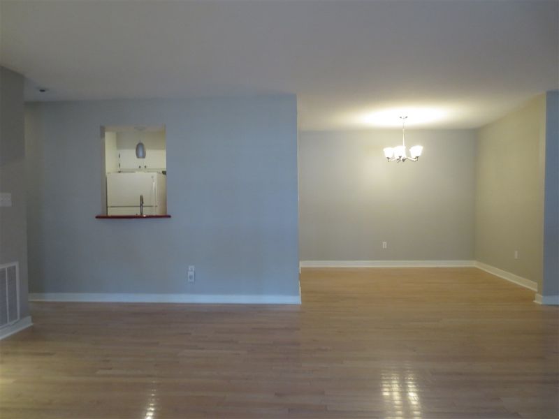 4519 Edwards Mill Rd #E, Raleigh, NC 27612