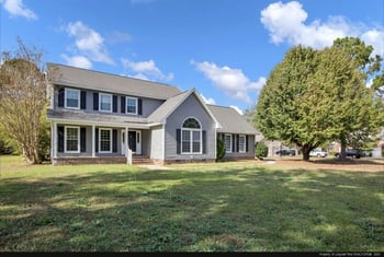 452 Foxwood Dr, Hope Mills, NC 28348