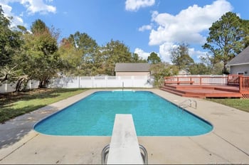 452 Foxwood Dr, Hope Mills, NC 28348