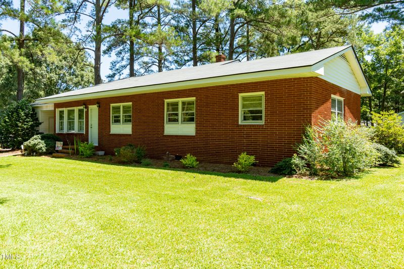 452 N Main St, Wendell, NC 27591