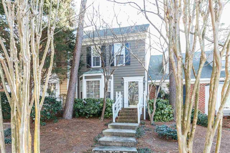4525 Hamptonshire Dr, Raleigh, NC 27613