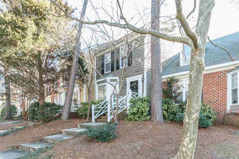 4525 Hamptonshire Dr, Raleigh, NC 27613