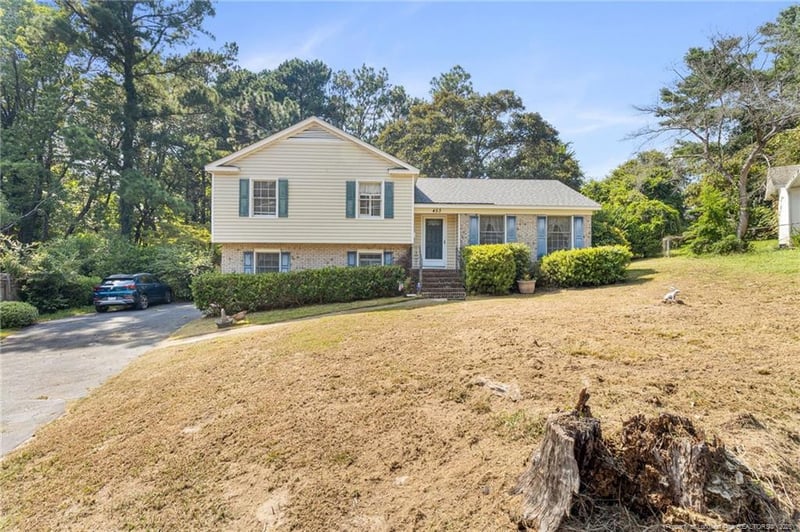 453 Bay Shore Dr, Fayetteville, NC 28311
