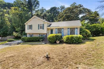 453 Bay Shore Dr, Fayetteville, NC 28311