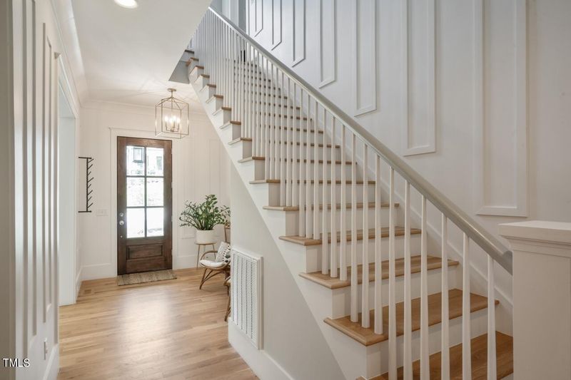 453 Birch Hollow Rd, Chapel Hill, NC 27516