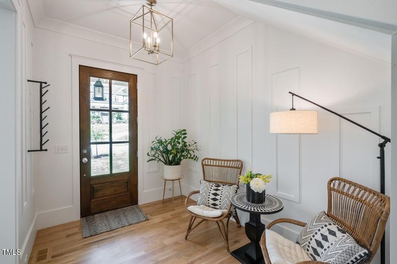 453 Birch Hollow Rd, Chapel Hill, NC 27516