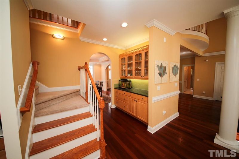 453 Black Willow Dr, Apex, NC 27523