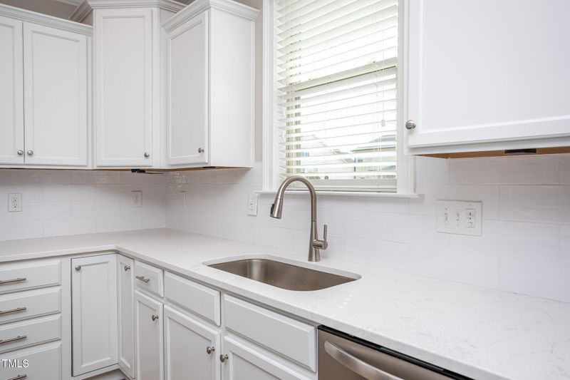 453 Granite Saddle Dr, Rolesville, NC 27571