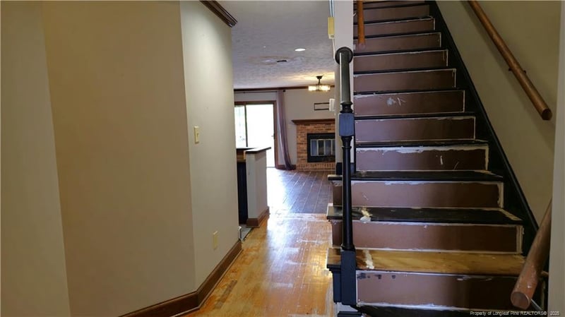 453 Lands End Rd, Fayetteville, NC 28314