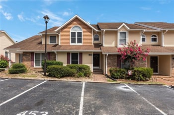 453 Lands End Rd, Fayetteville, NC 28314