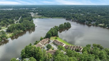 453 Lands End Rd, Fayetteville, NC 28314