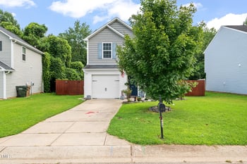 453 Randolph Dr, Clayton, NC 27520
