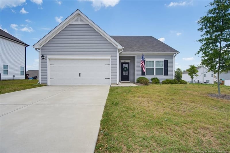 453 Troy Dr, Sanford, NC 27332