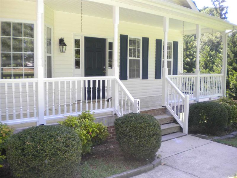 453 Vinson Rd, Clayton, NC 27520
