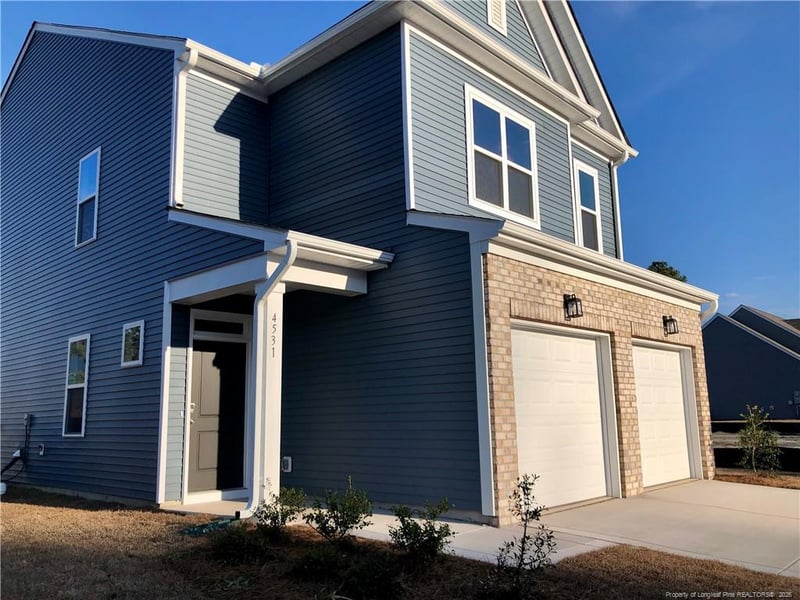 4531 Bunkers Bay Ln, Hope Mills, NC 28371