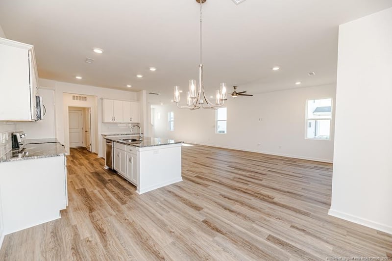 4531 Bunkers Bay Ln, Hope Mills, NC 28371