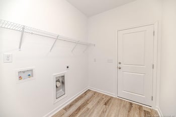 4531 Bunkers Bay Ln, Hope Mills, NC 28371