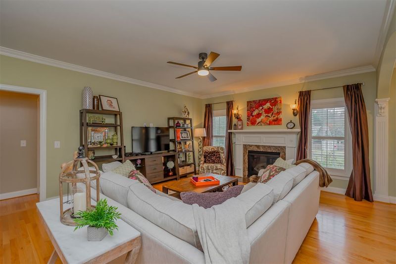 4532 Deer Stream Ln, Raleigh, NC 27603