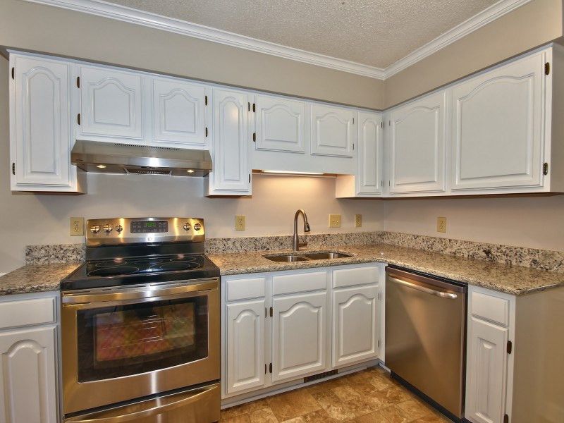 4532 Hamptonshire Dr, Raleigh, NC 27613