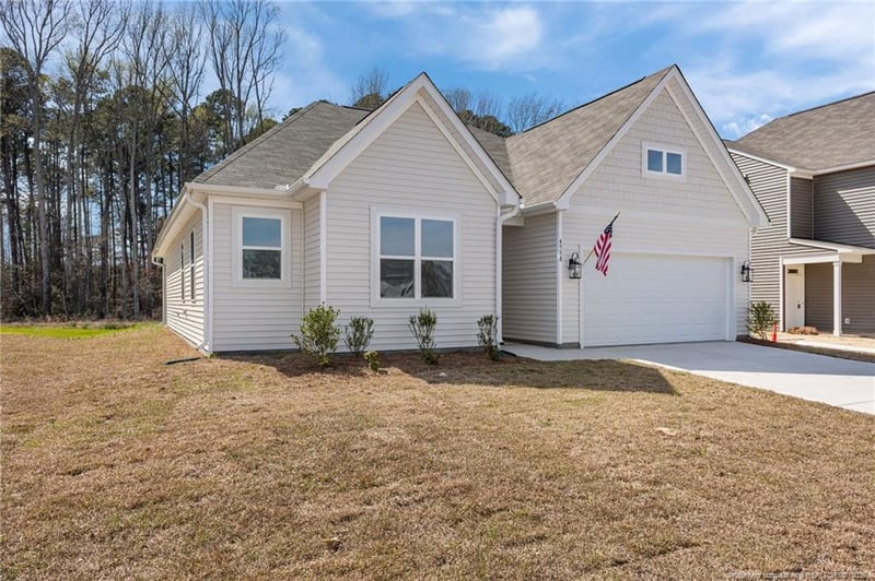 4538 Bunkers Bay Ln, Hope Mills, NC 28371