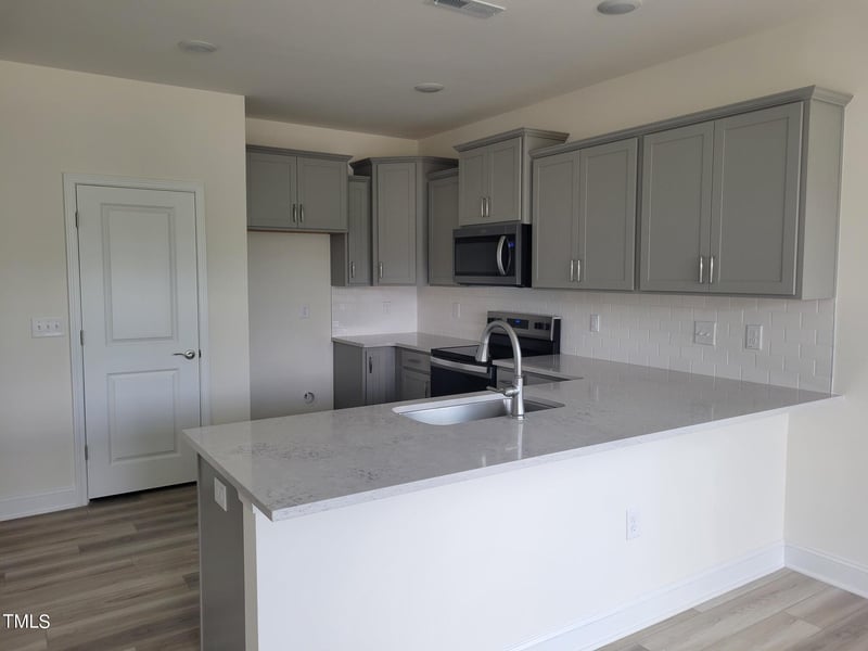 454 Channel Drop Dr #107, Clayton, NC 27520