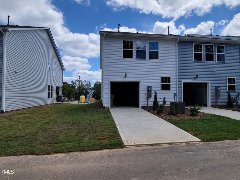 454 Channel Drop Dr #107, Clayton, NC 27520