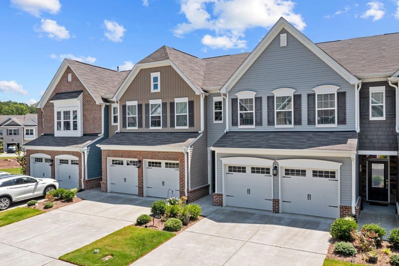 454 Summit Trail Dr, Hillsborough, NC 27278