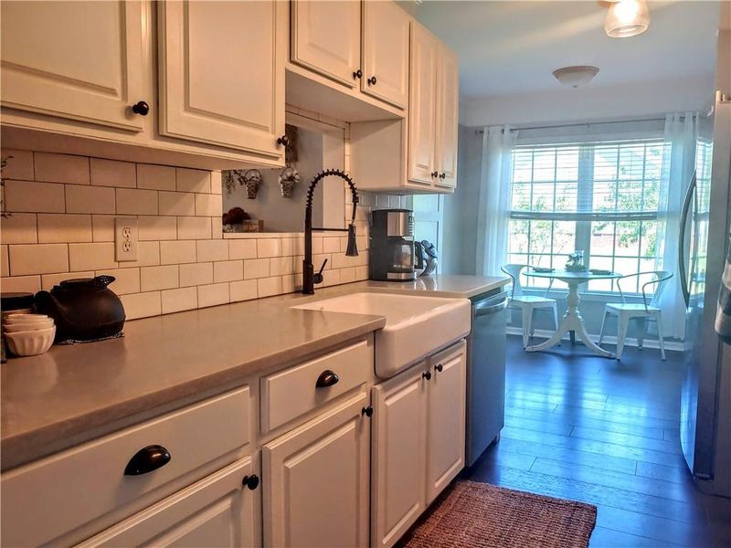4541 Springbrook Dr, Burlington, NC 27215