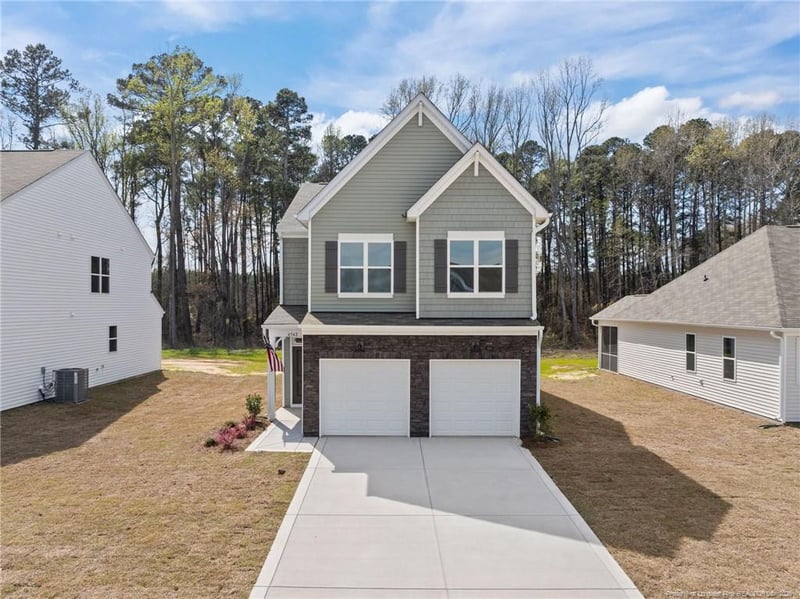 4542 Bunkers Bay Ln, Hope Mills, NC 28371