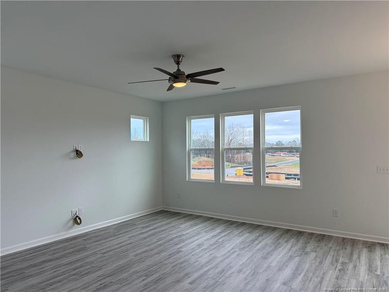 4542 Bunkers Bay Ln, Hope Mills, NC 28371