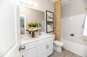 4542 Bunkers Bay Ln, Hope Mills, NC 28371